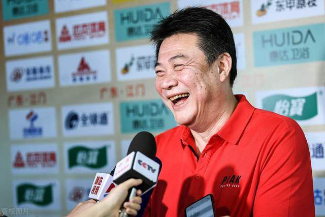 差人贾巴尔建立了本身专属的平易近间反腐信息收集，定名为反腐气力（ACF），有系统地冲击来自各行各业的败北职员。差人系统和当局发觉到这一环境后，并僱佣了一位叫做Balbir Singh的神秘男人与他匹敌。